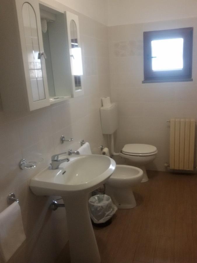 Hotel Fiera Pesaro Buitenkant foto